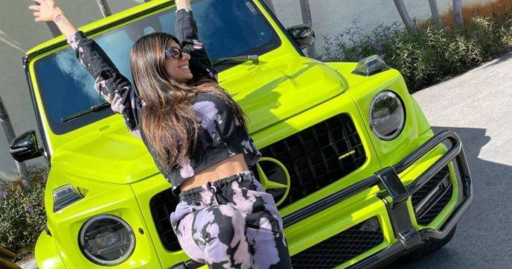 mia Khalifa car collection